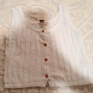 Roxy button crop size large cream